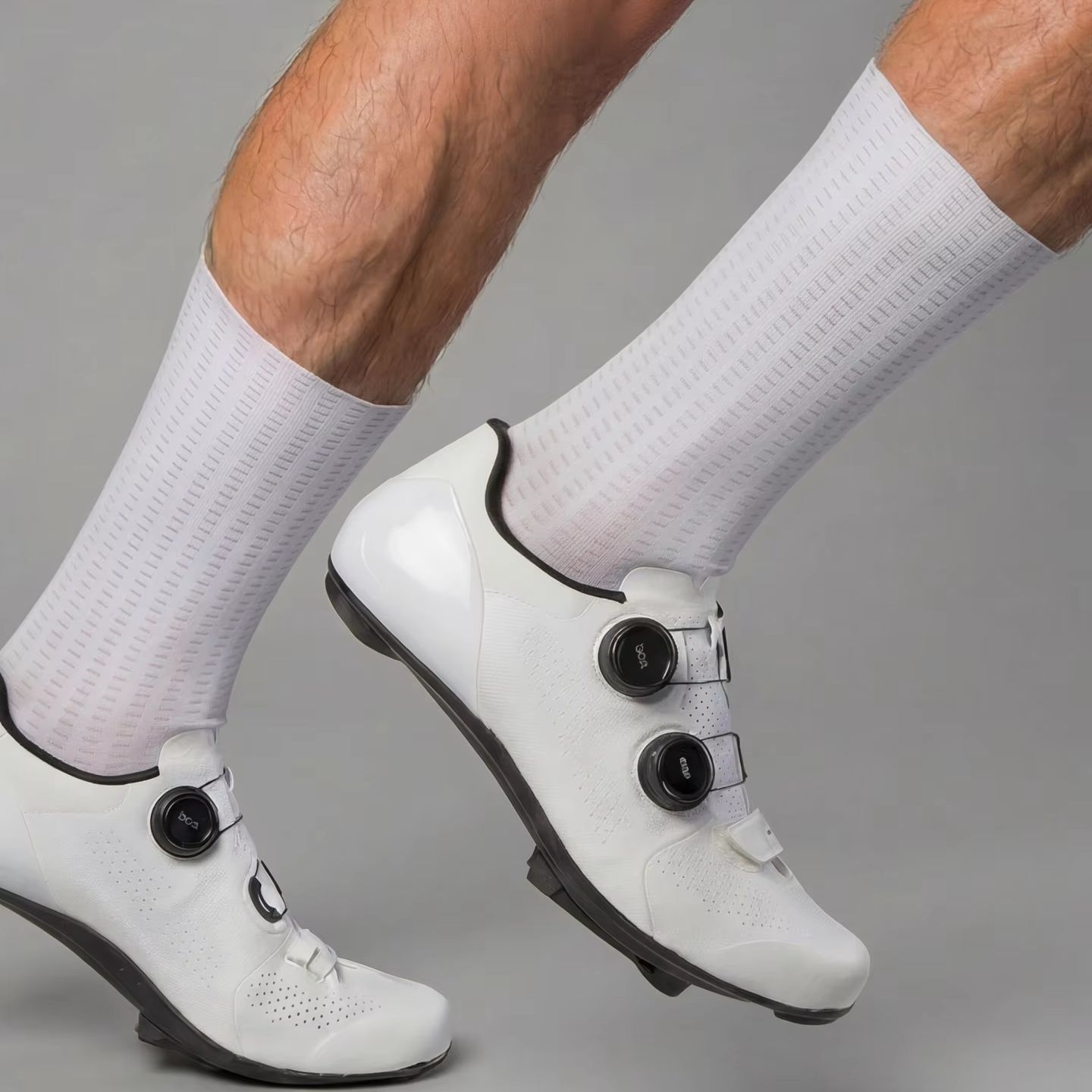 Sports Socks - جوارب رياضية احترافية للجنسين، مصممة خصيصًا
